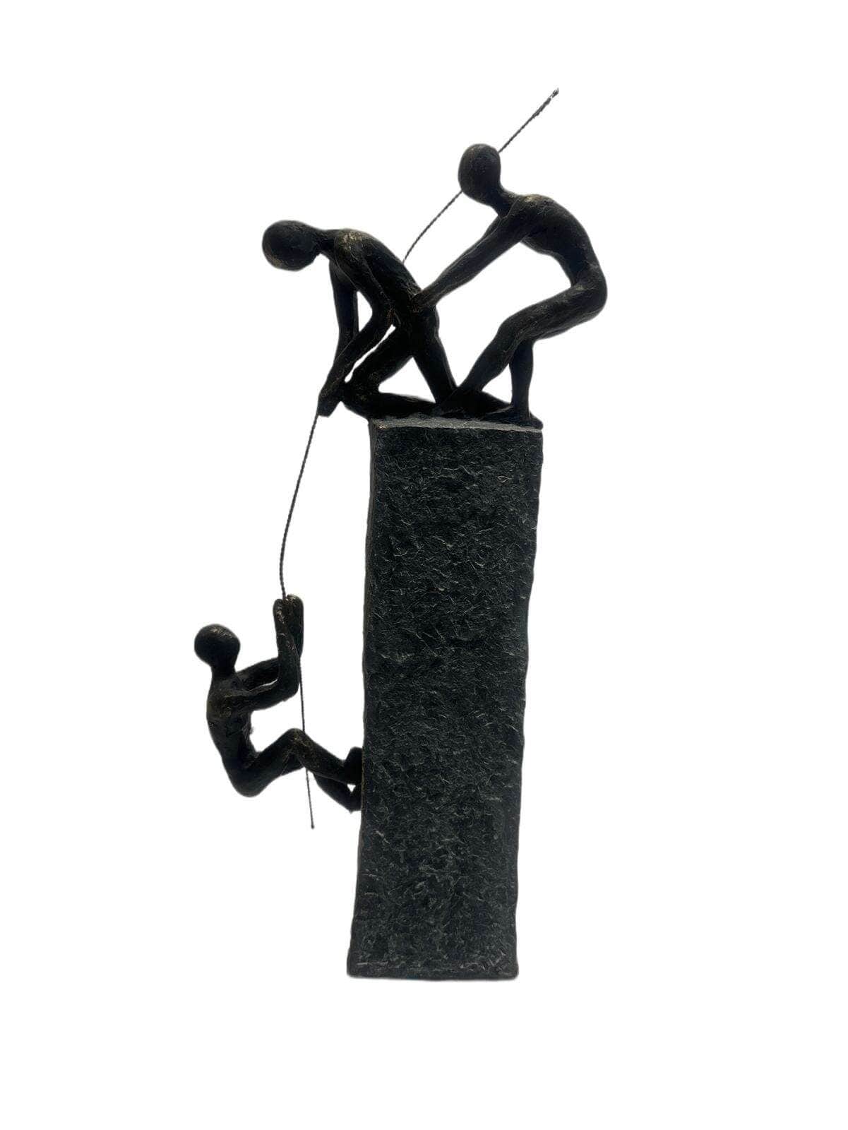 פסל אומנותי "ביחד מנצחים"